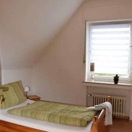 Heister בית הארחה *