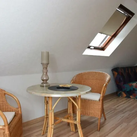 Heister בית הארחה *